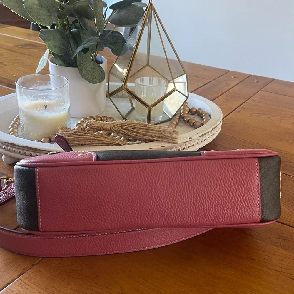 Coach millie signature